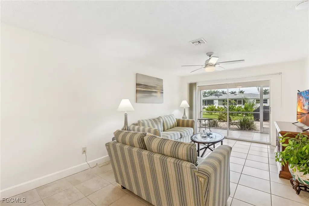 309 Cape Coral Parkway W Cape Coral FL 33914