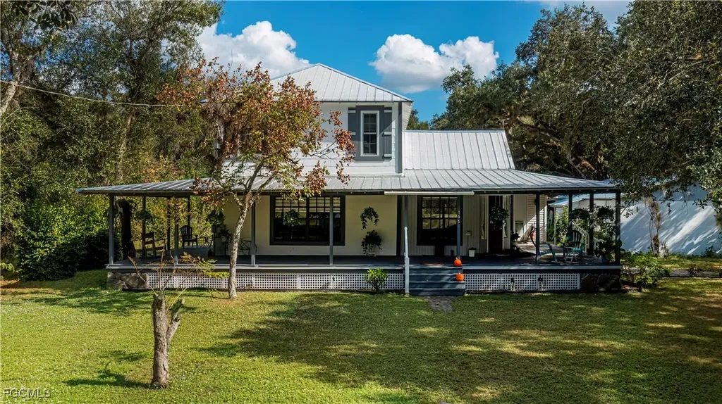 105 S Oak Street Labelle FL 33935
