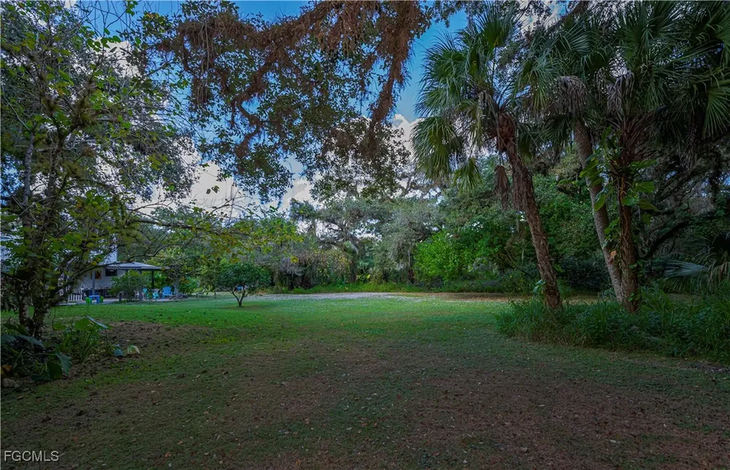 105 S Oak Street Labelle FL 33935