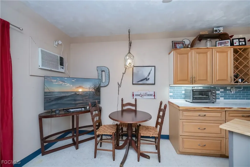 105 S Oak Street Labelle FL 33935