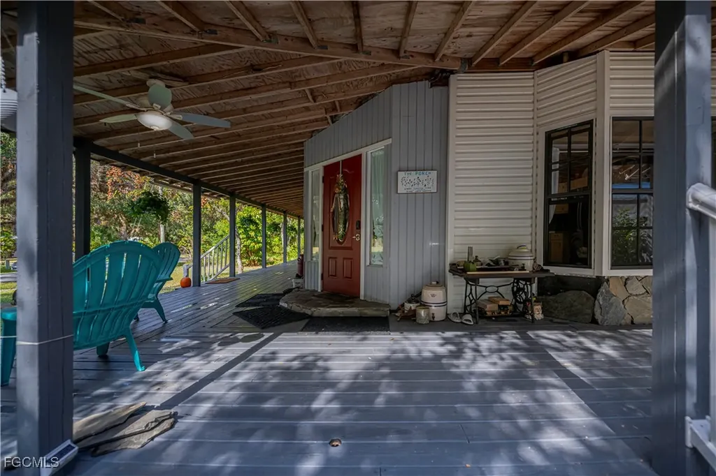 105 S Oak Street Labelle FL 33935