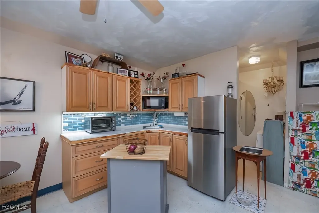 105 S Oak Street Labelle FL 33935