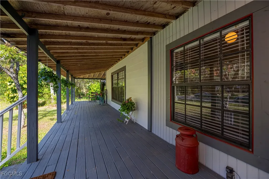 105 S Oak Street Labelle FL 33935