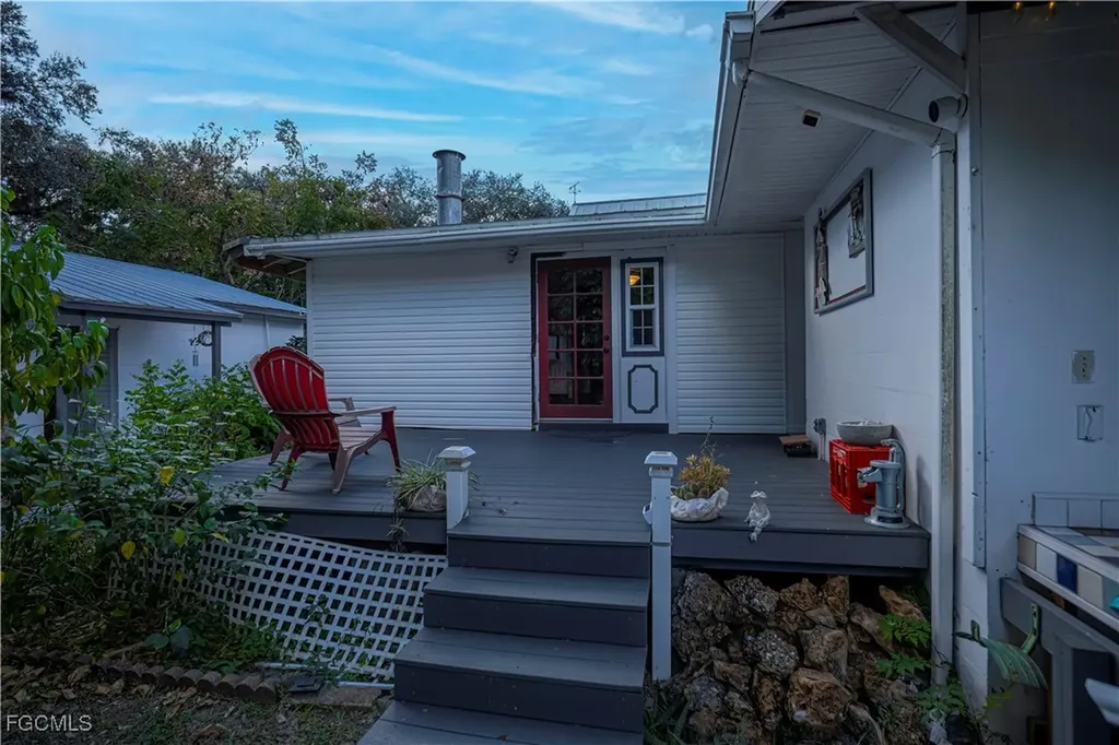 105 S Oak Street Labelle FL 33935