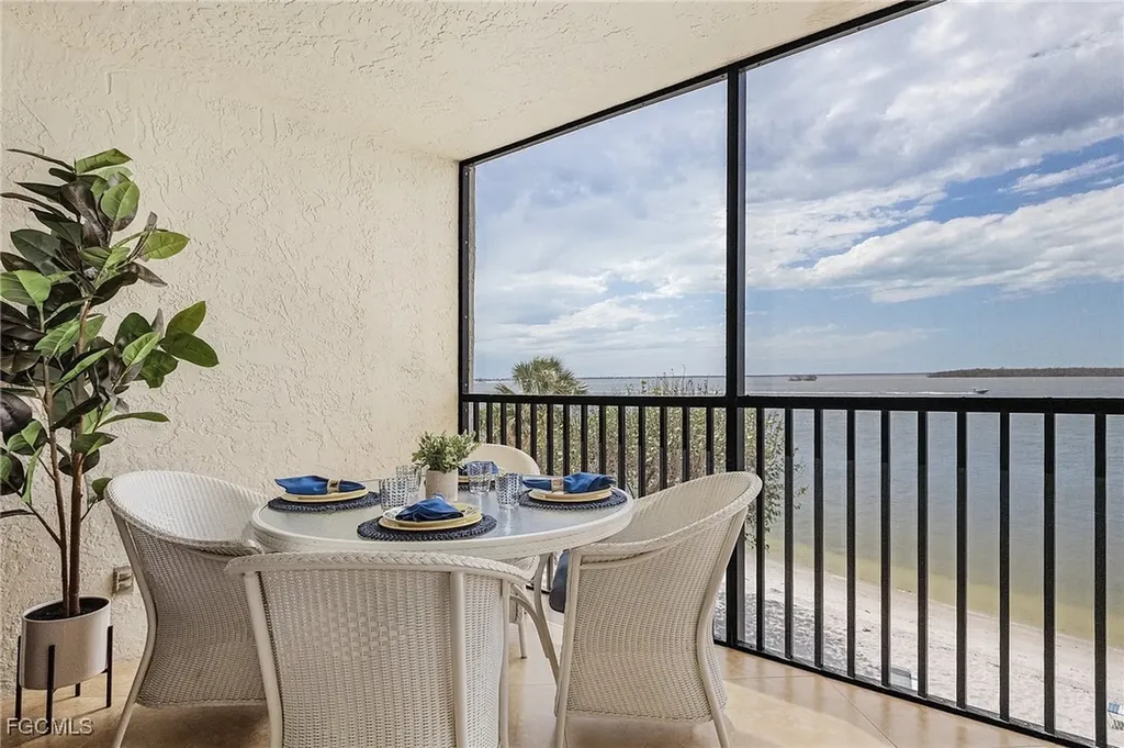 17080 Harbour Point Drive Fort Myers FL 33908