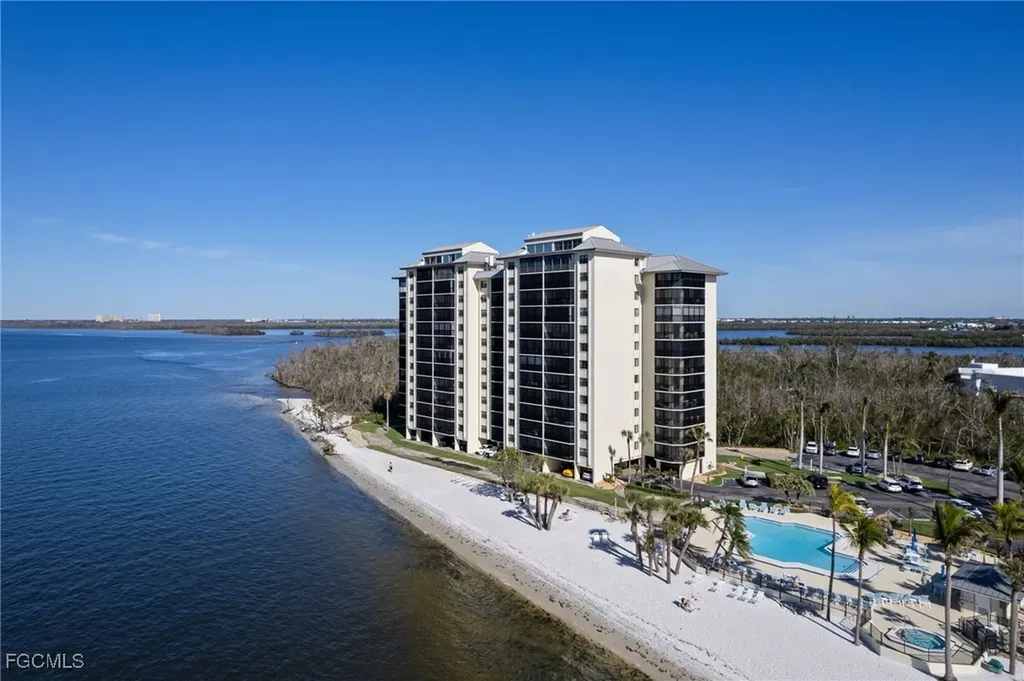 17080 Harbour Point Drive Fort Myers FL 33908