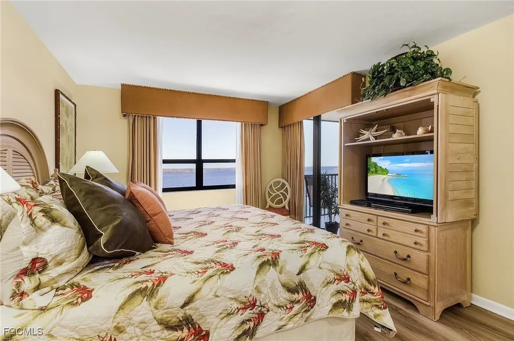 17080 Harbour Point Drive Fort Myers FL 33908