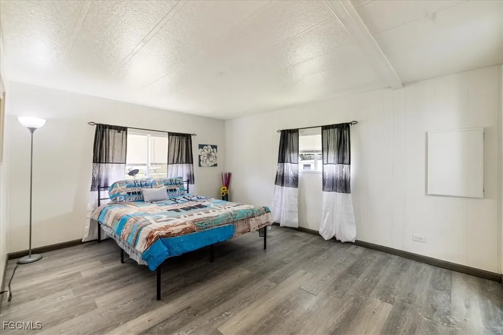 952 Days Lane North Fort Myers FL 33917