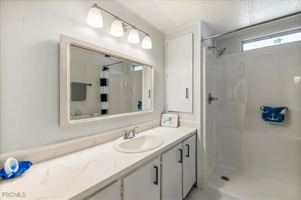 952 Days Lane North Fort Myers FL 33917