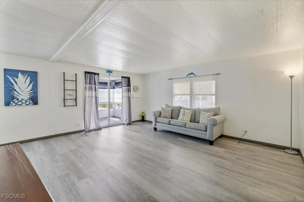 952 Days Lane North Fort Myers FL 33917