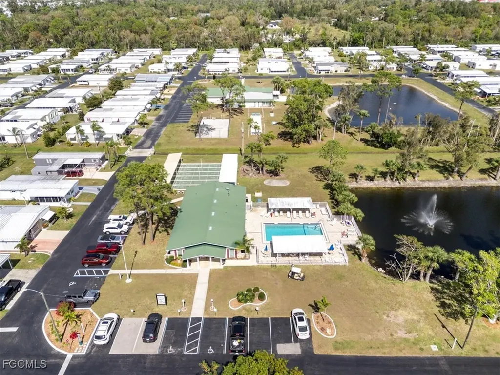 952 Days Lane North Fort Myers FL 33917