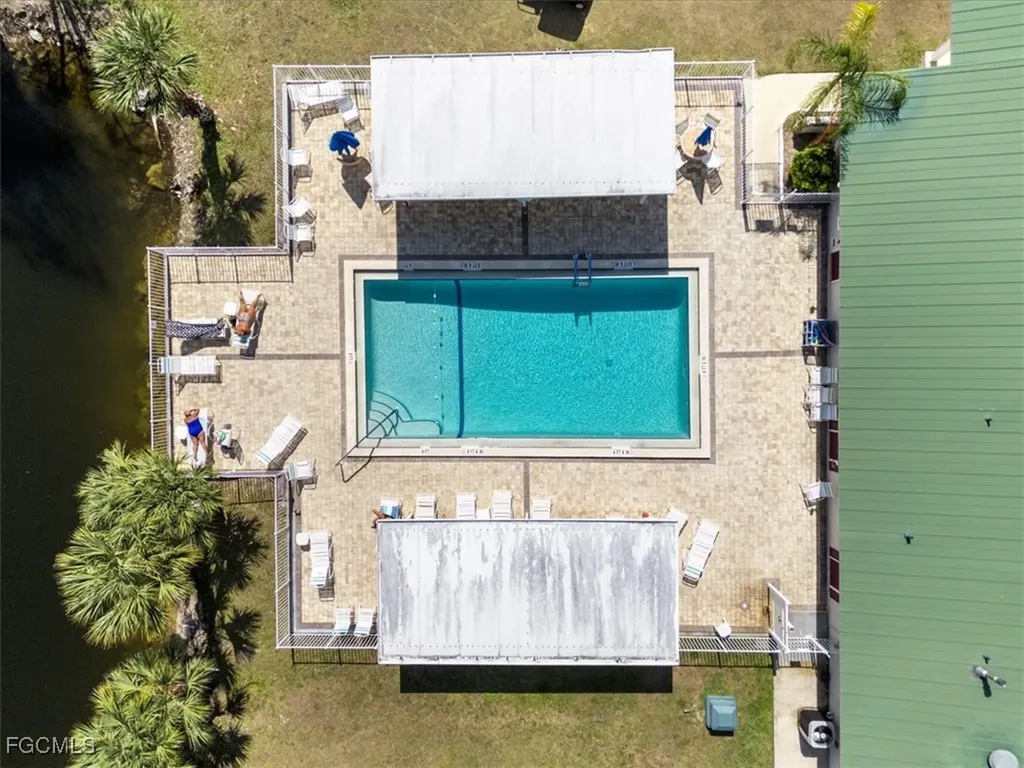 952 Days Lane North Fort Myers FL 33917