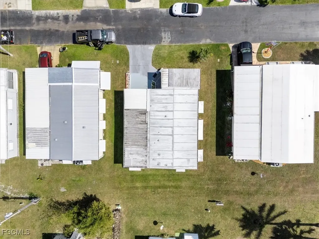 952 Days Lane North Fort Myers FL 33917