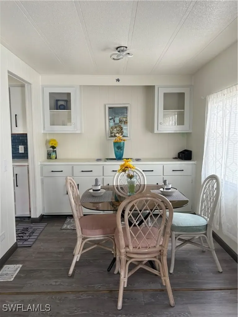 952 Days Lane North Fort Myers FL 33917