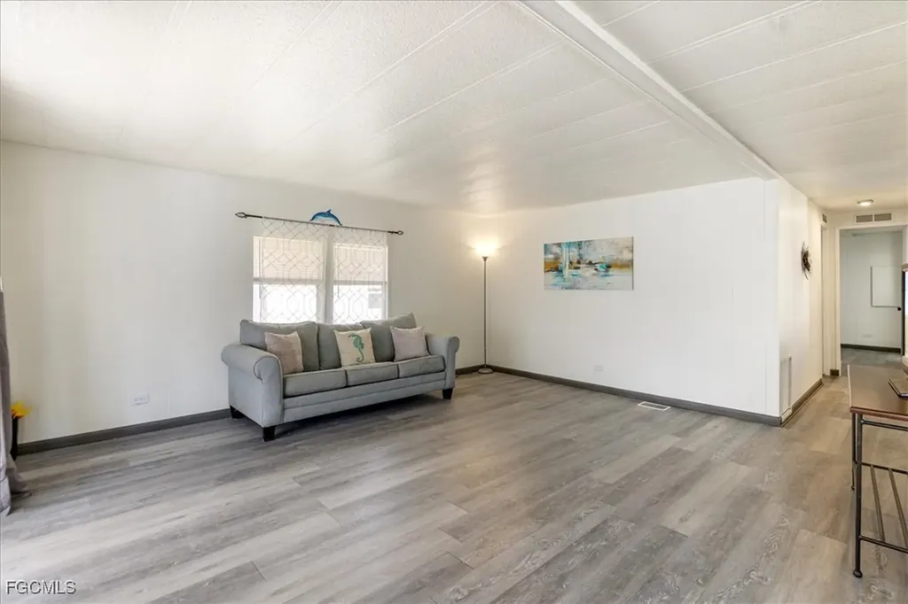 952 Days Lane North Fort Myers FL 33917