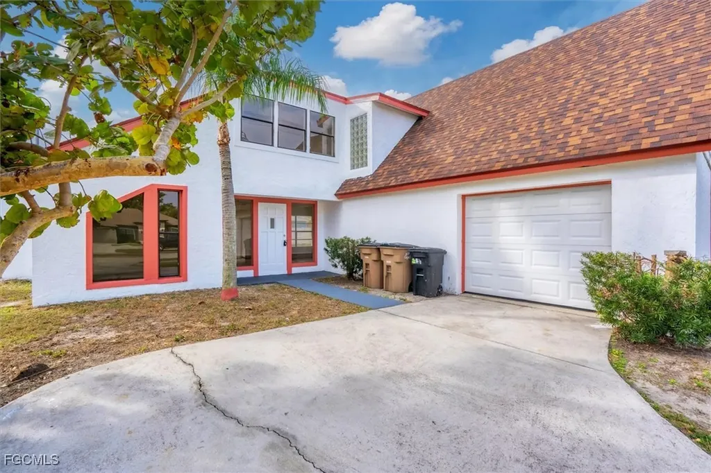 1930 Viscaya Parkway Cape Coral FL 33990