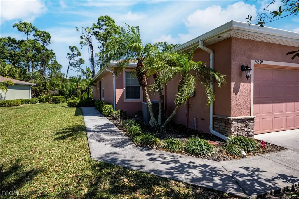 20569 Chestnut Ridge Drive North Fort Myers FL 33917