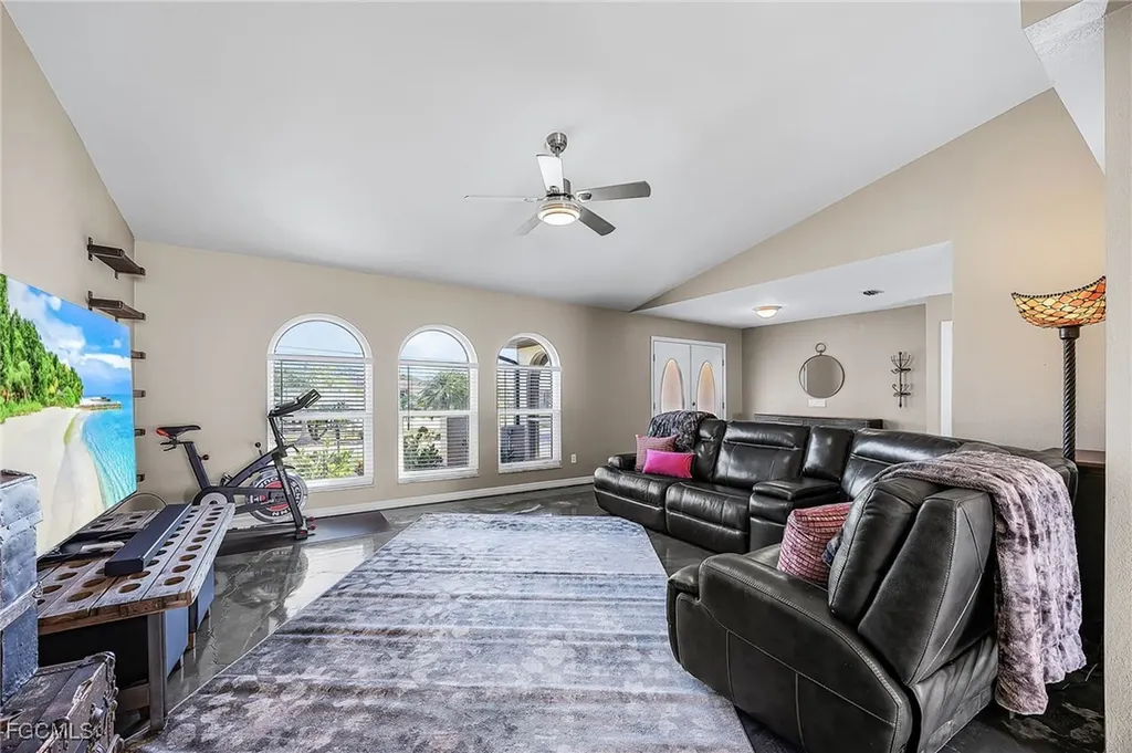 3714 Palm Tree Boulevard Cape Coral FL 33904