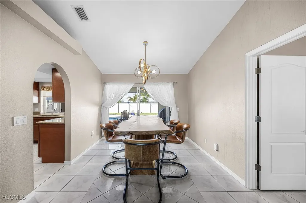 3714 Palm Tree Boulevard Cape Coral FL 33904
