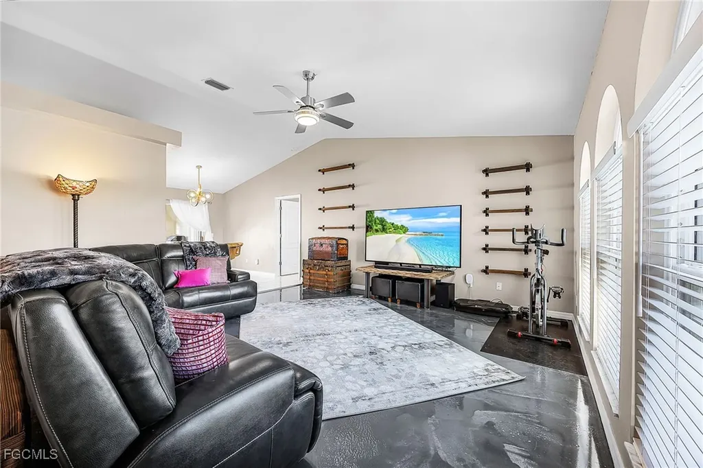 3714 Palm Tree Boulevard Cape Coral FL 33904