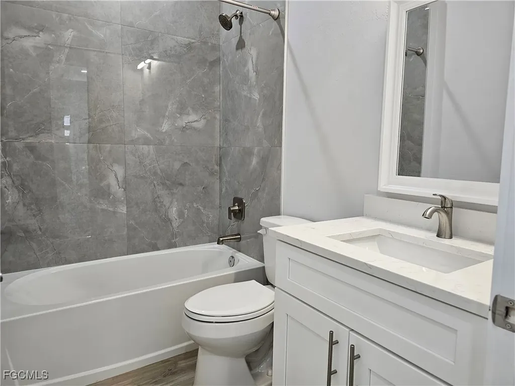 1425 NW 1st Street Cape Coral FL 33993