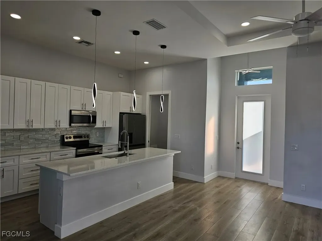 1425 NW 1st Street Cape Coral FL 33993