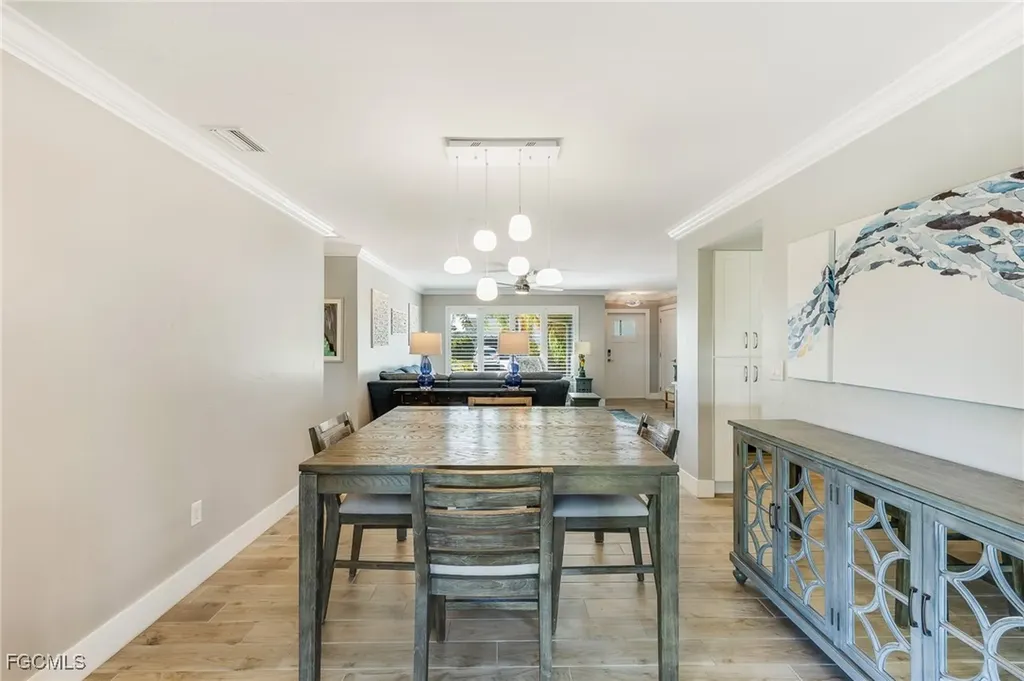 3813 SE 10th Avenue Cape Coral FL 33904