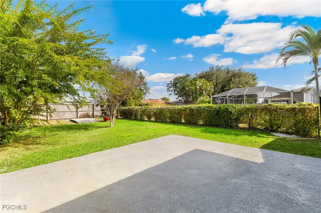 3813 SE 10th Avenue Cape Coral FL 33904