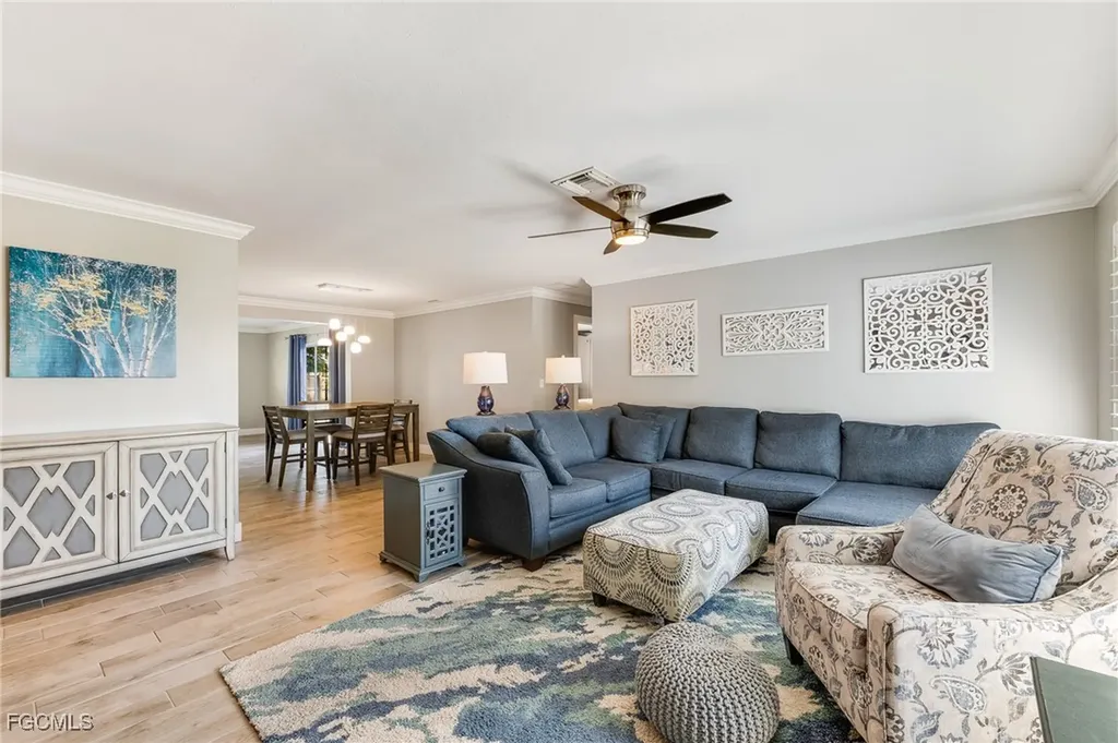 3813 SE 10th Avenue Cape Coral FL 33904