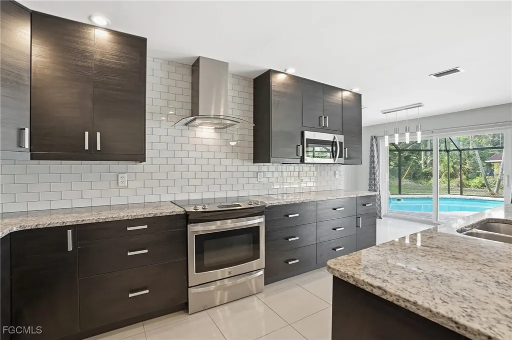 8967 Ellington Street Fort Myers FL 33907