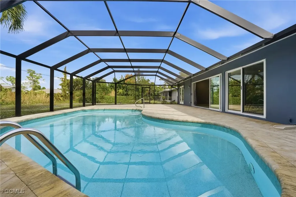 8967 Ellington Street Fort Myers FL 33907