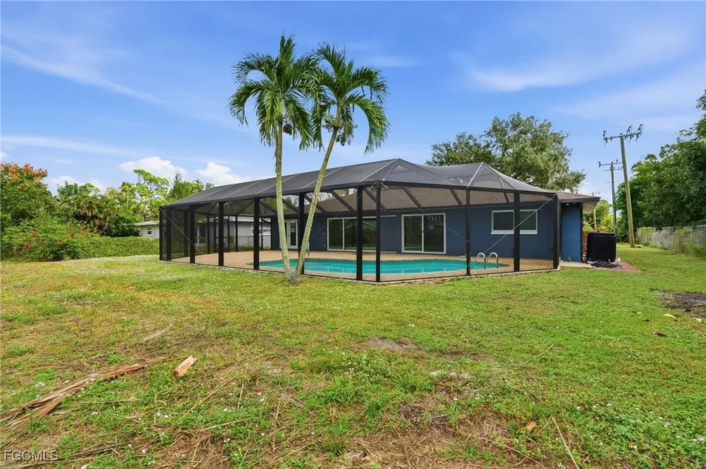 8967 Ellington Street Fort Myers FL 33907
