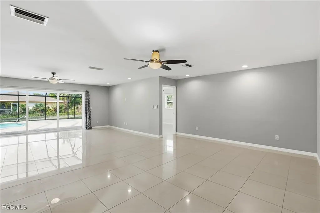 8967 Ellington Street Fort Myers FL 33907
