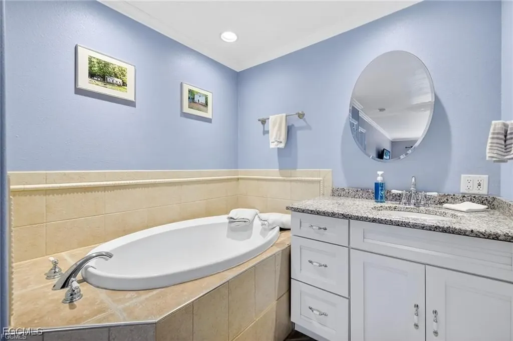 4909 SW 8th Court Cape Coral FL 33914
