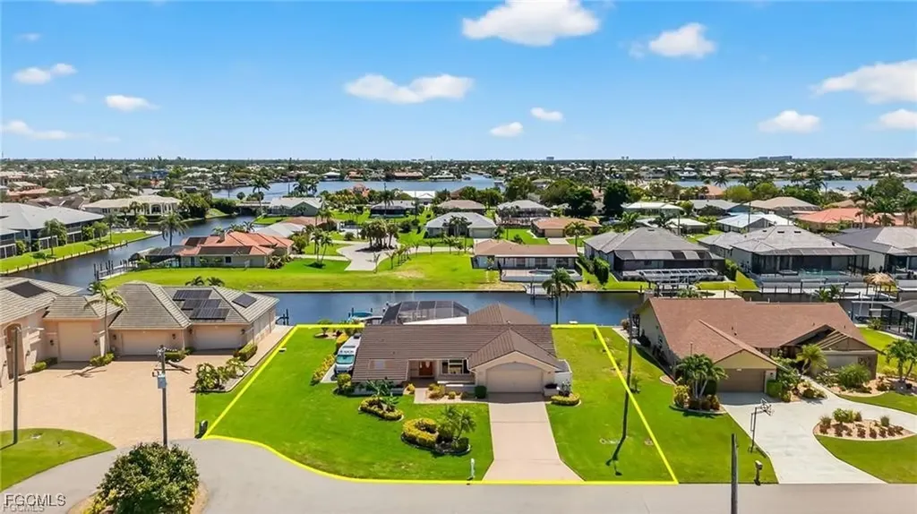 4909 SW 8th Court Cape Coral FL 33914