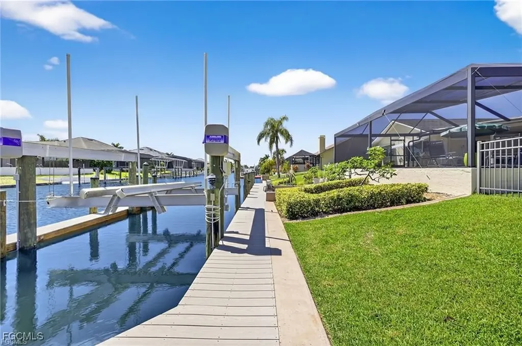4909 SW 8th Court Cape Coral FL 33914
