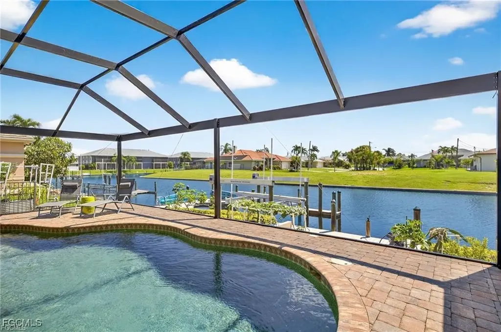 4909 SW 8th Court Cape Coral FL 33914