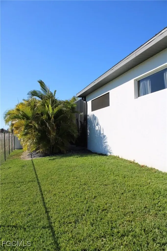 1200 NW 35th Avenue Cape Coral FL 33993