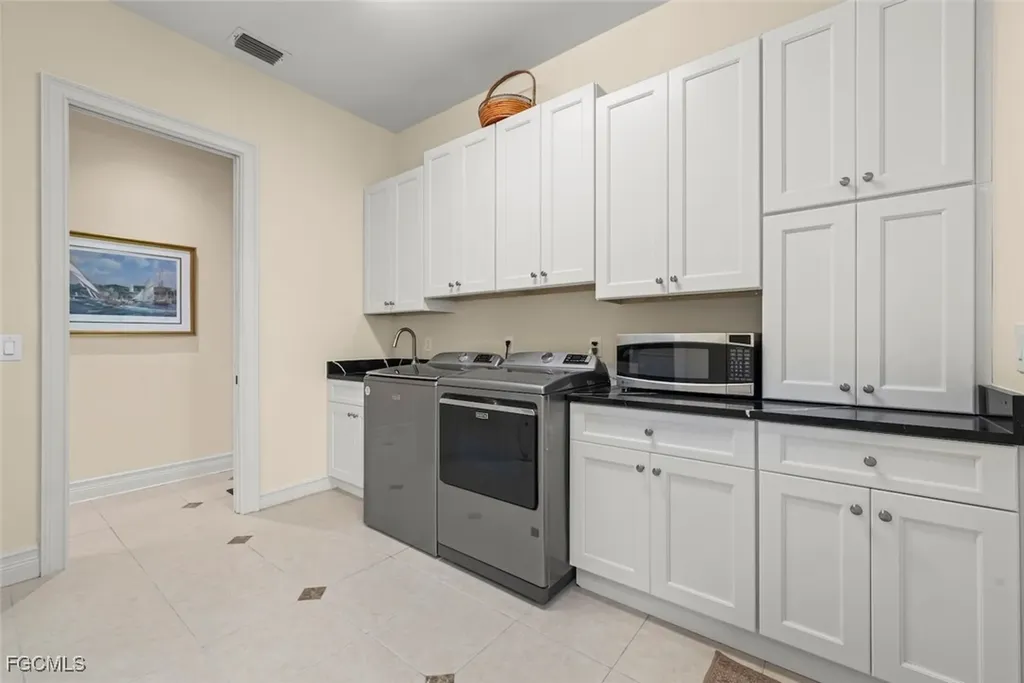 2417 Wulfert Road Sanibel FL 33957