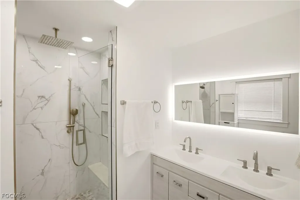 1736 Bonnie Court Fort Myers FL 33901