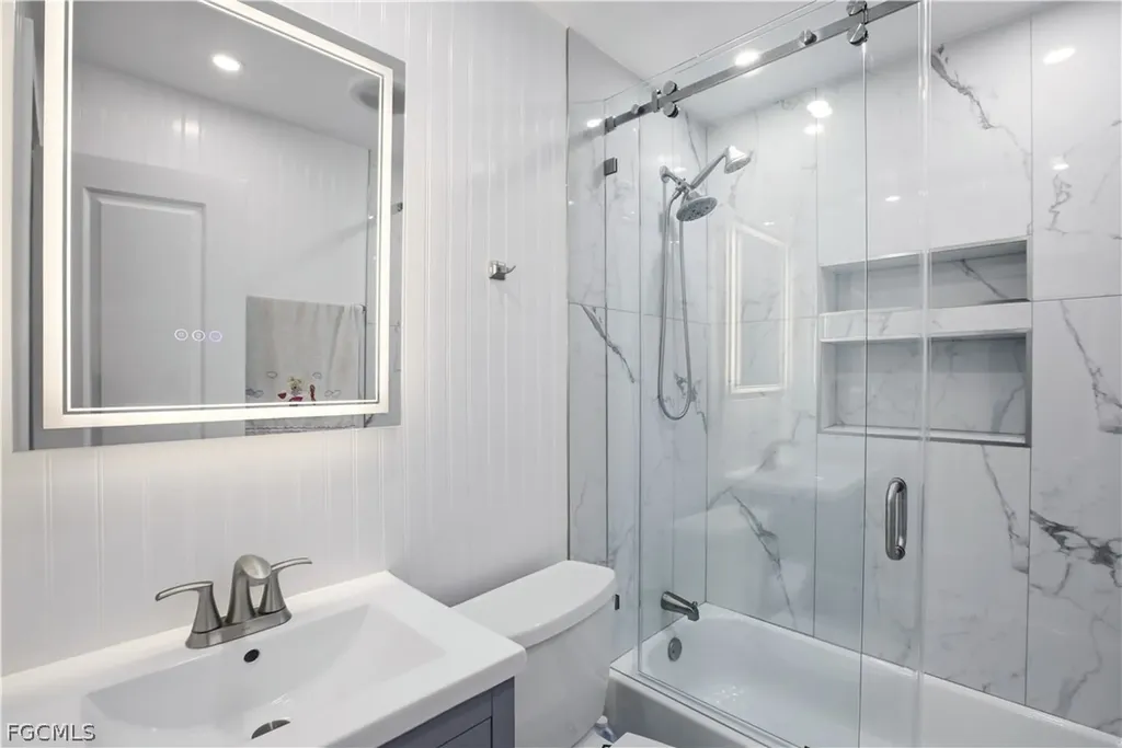 1736 Bonnie Court Fort Myers FL 33901