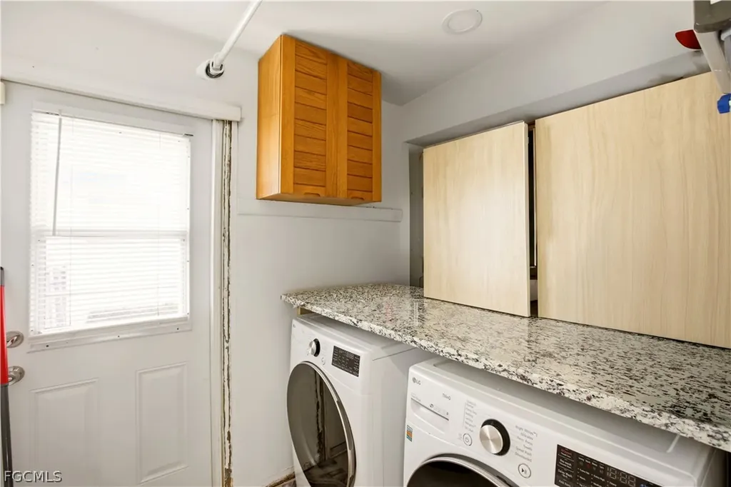 1736 Bonnie Court Fort Myers FL 33901