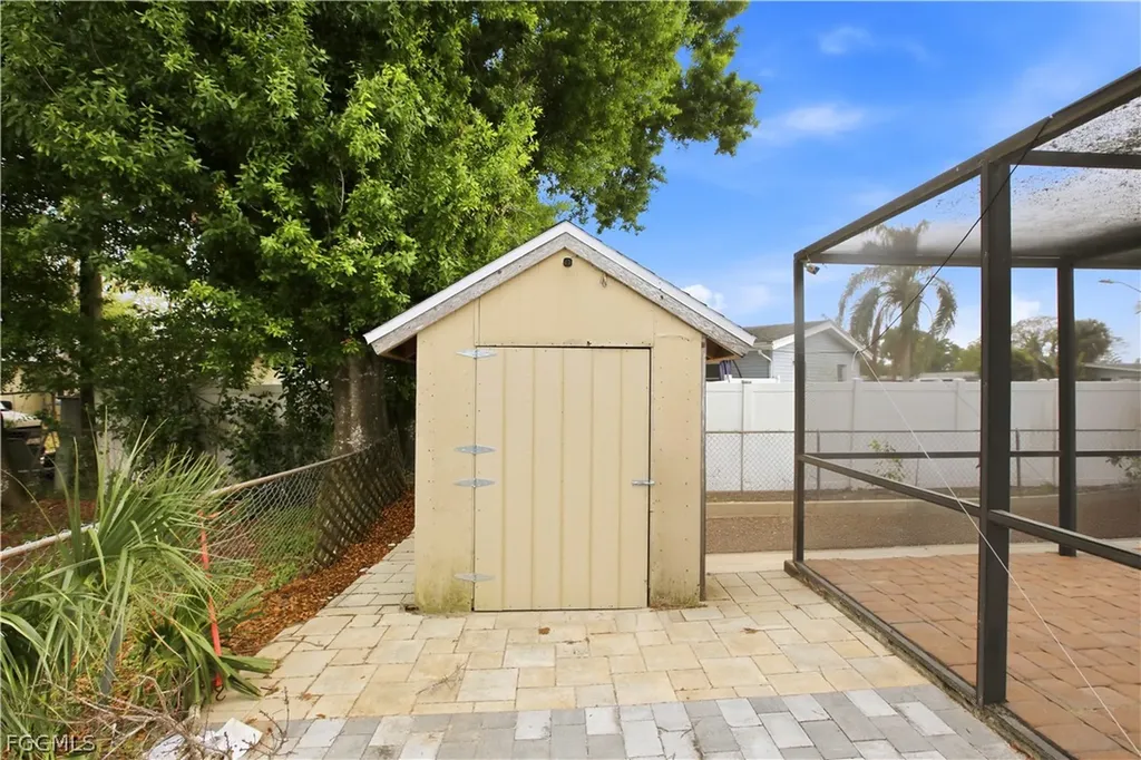 1736 Bonnie Court Fort Myers FL 33901