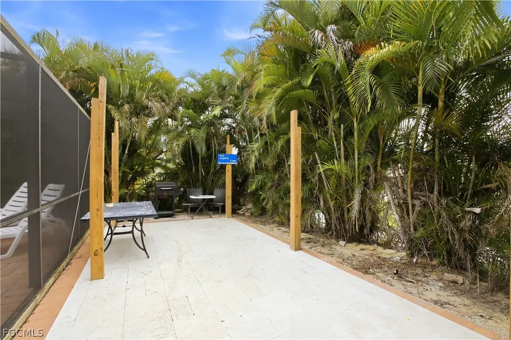 1736 Bonnie Court Fort Myers FL 33901