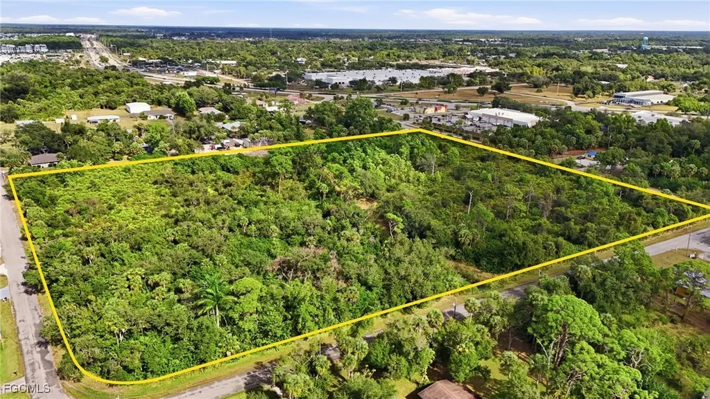 536 Evergreen Road North Fort Myers FL 33903