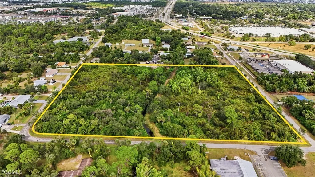 536 Evergreen Road North Fort Myers FL 33903