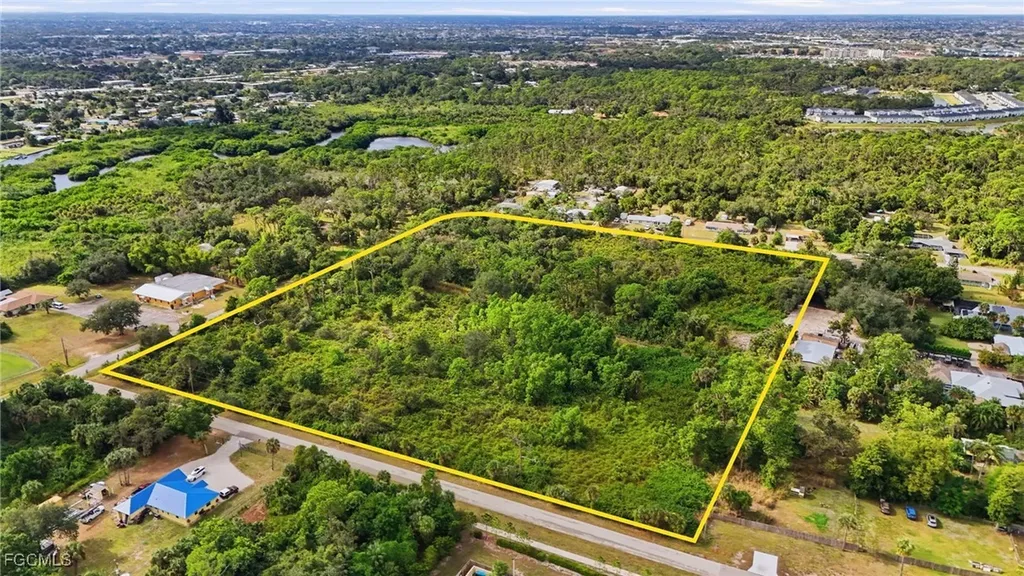 536 Evergreen Road North Fort Myers FL 33903
