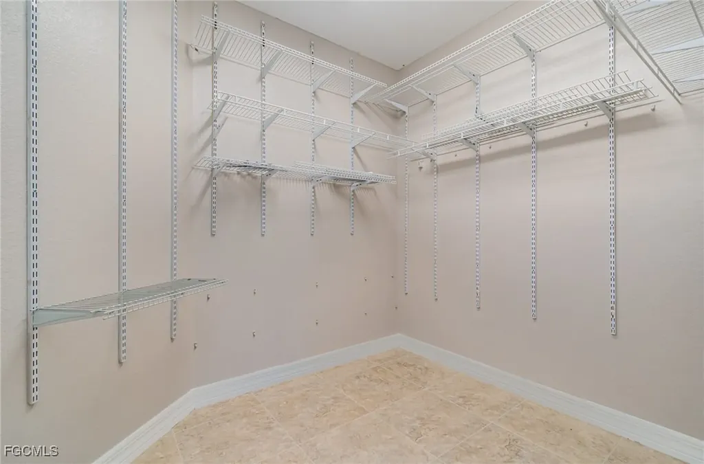 6071 Jonathans Bay Circle Fort Myers FL 33908