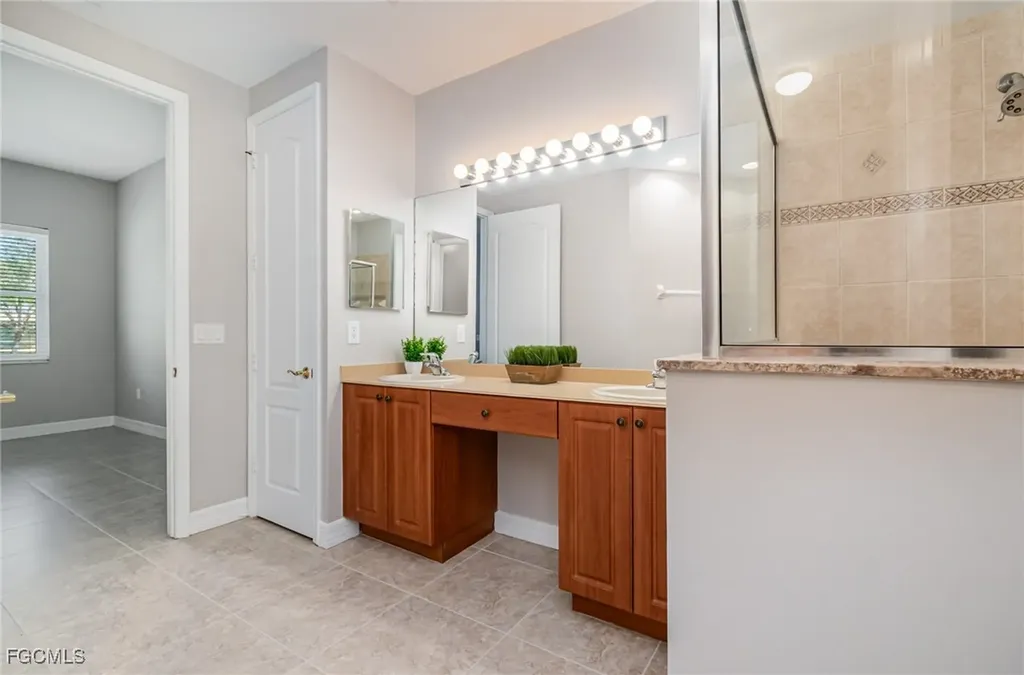 6071 Jonathans Bay Circle Fort Myers FL 33908