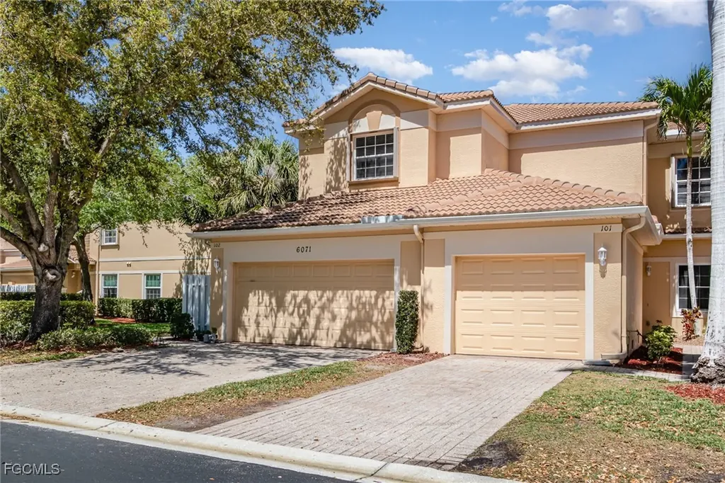 6071 Jonathans Bay Circle Fort Myers FL 33908